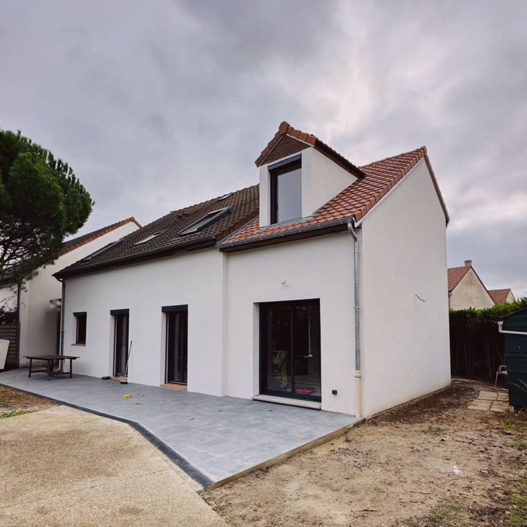 Extension de maison sur deux niveaux et création d’une terrasse à Herblay (95)