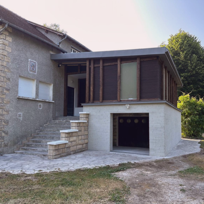 Extension en surélévation et ravalement de maison à Bennecourt (78)